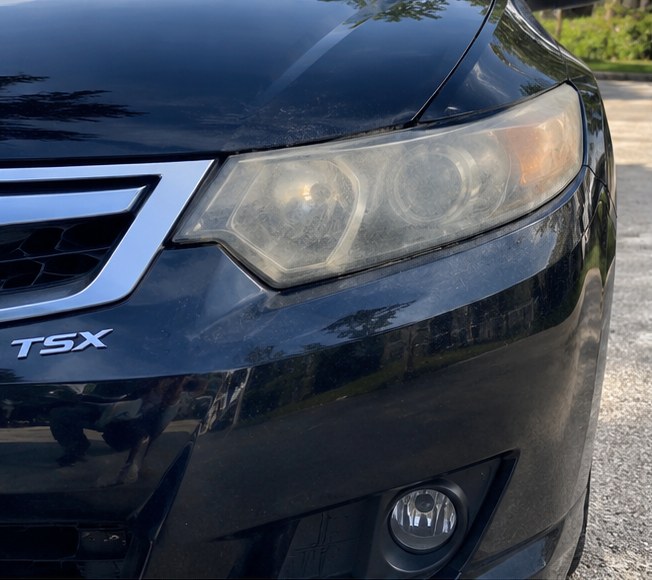 Headlight before restoration, cloudy and yellowed